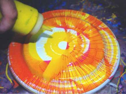 spin-art-frisbees